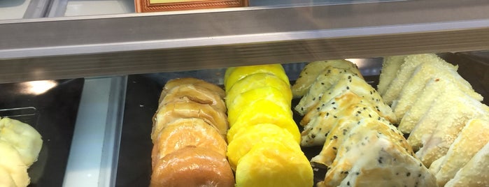 April's Bakery is one of CentralPlaza Pinklao 2015 -EAT.