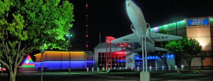 Science Spectrum Museum and OMNI Theater is one of Lubbock.