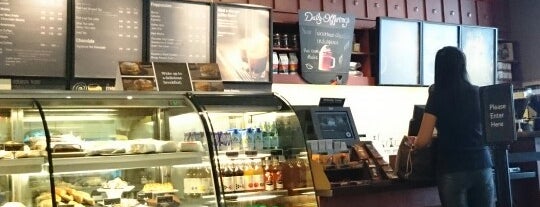 Starbucks is one of Lieux qui ont plu à Terry ¯\_(ツ)_/¯.