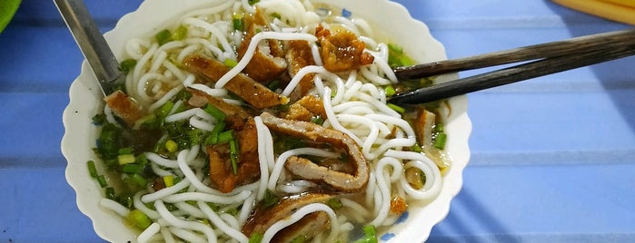 Bánh Canh Chả Cá Hàm Tiến (Rạng) is one of Restaurant, Snacks, Fast Food.