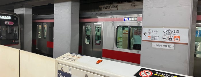 Fukutoshin Line Kotake-mukaihara Station (F06) is one of 西武池袋・狭山線-西武有楽町線-副都心線-東急東横線-みなとみらい線.