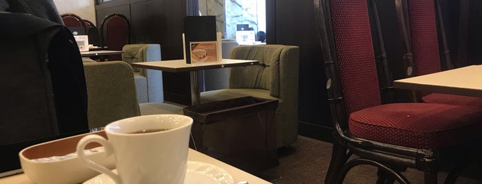 Coffee Room Renoir is one of 喫茶店.