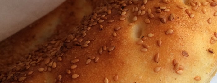 hisar ekmek ve unlu mamuller is one of Tempat yang Disukai Yalçın.
