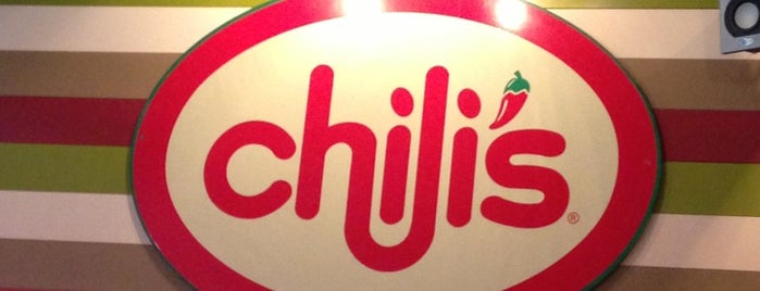 Chili's Grill & Bar Restaurant is one of Lieux qui ont plu à Dave.