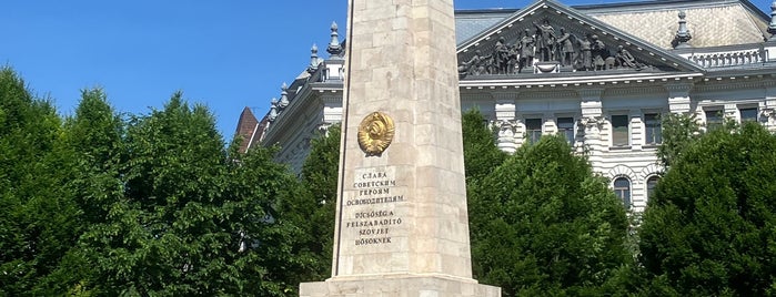 Szovjet Hősi Emlékmű is one of Tarihi Yerler / Budapest.