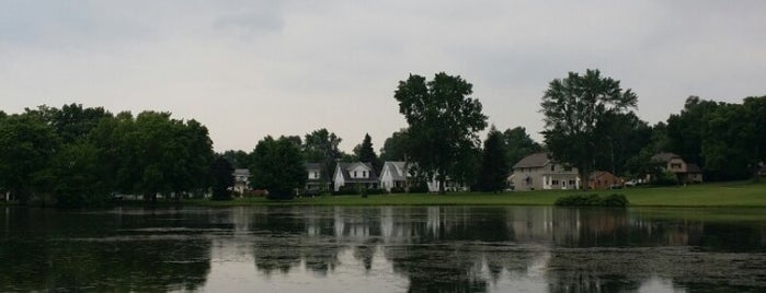 Richmond Park is one of Grand Rapids Area Parks.