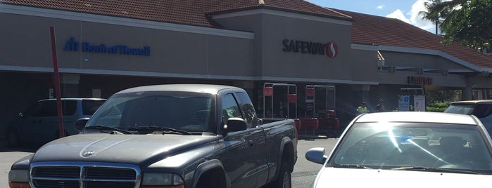 Safeway is one of Maui Eats and things to do.
