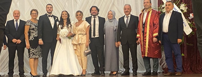 Pendik Belediyesi Nikah Salonu is one of สถานที่ที่บันทึกไว้ของ Özcan Emlak İnş 👍.