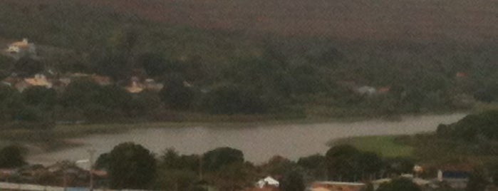 Lago De Cima is one of elton.