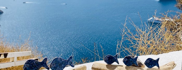 Honeymoon Petra Villas is one of Santorini trip.