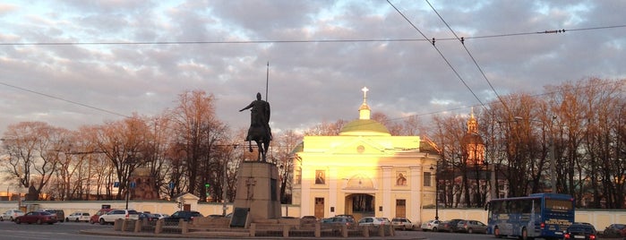Alexander Nevsky Square is one of пленэр.