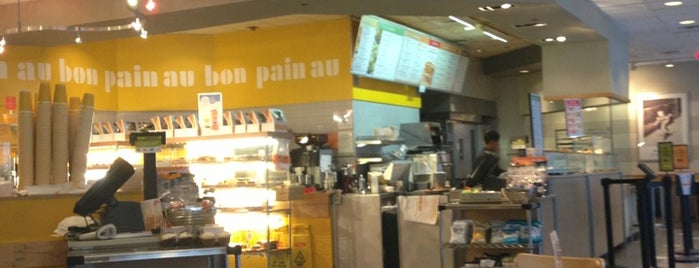 Au Bon Pain is one of Grabbing Lunch on the Go in Chicago's Loop.
