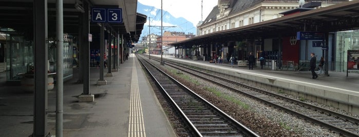 Gare de Montreux is one of Chris : понравившиеся места.