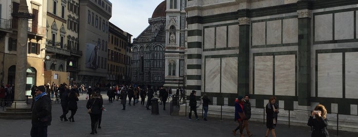 Piazza del Duomo is one of Leonardo'nun Beğendiği Mekanlar.