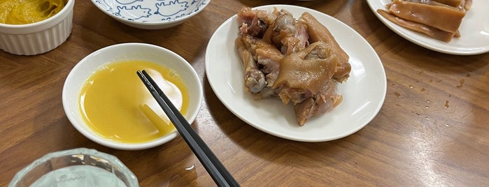 豚の味珍 is one of 横浜.