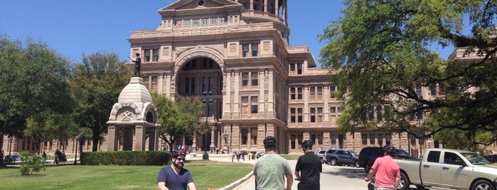 Austin Tours by Segway with Gliding Revolution is one of Lugares favoritos de Dennis.
