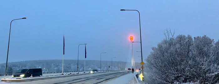 View Rovaniemi bridge is one of carpe diem.