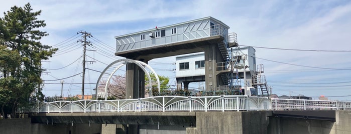 あけぼの歩道橋 is one of ランニング.