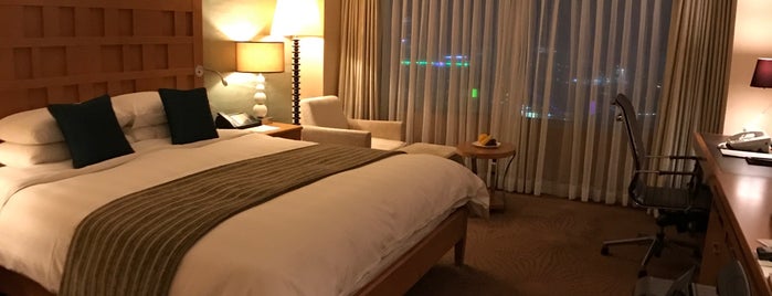롯데호텔 부산 is one of world best hotels.