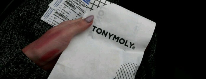 Tony Moly is one of Дарина'ın Beğendiği Mekanlar.