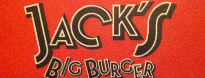 Jack's Big Burger is one of Tempat yang Disimpan Priscila.