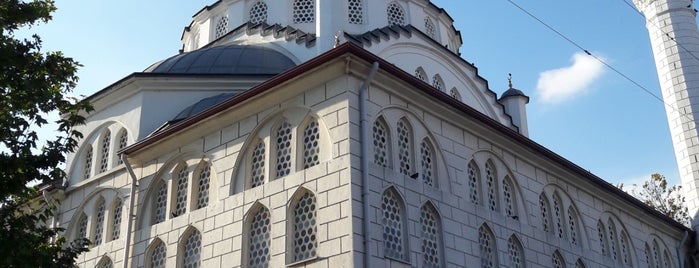 Ahmetbey Kasabası Çarşı Camii is one of İbadethane.
