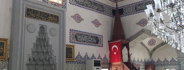 Küçüksu Hacı Zihni Gürler Camii is one of Camiler.