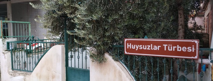 Huysuzlar Türbesi is one of Bursa İlçeler | Spiritüel Merkezler.