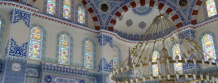 Seka Camii is one of CAMİ 🕌➖TARİHİ ve DİNİ YER.
