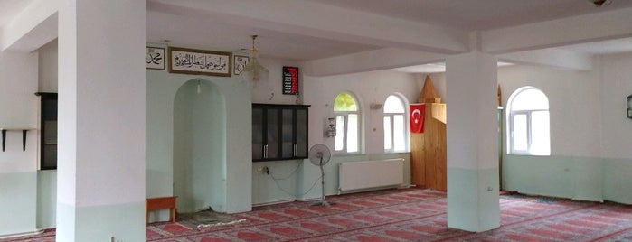 Ömerler Camii is one of Tavsanli | Spirituel Merkezler.