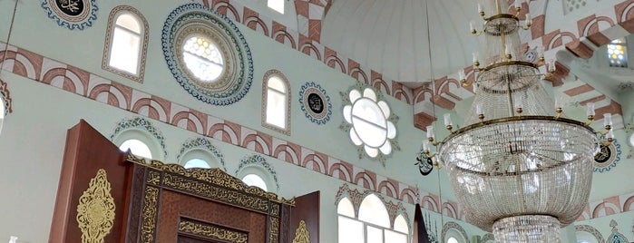 Cerrah Merkez Camii is one of Bursa İlçeler | Spiritüel Merkezler.