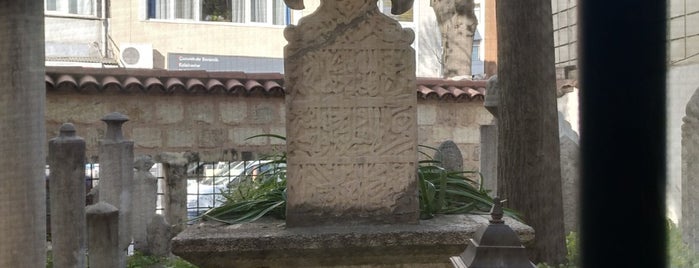 Kumrulu Mescit Camii is one of İbadethane.