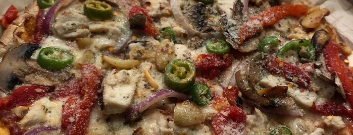 Mod Pizza is one of Lieux qui ont plu à Puneet.