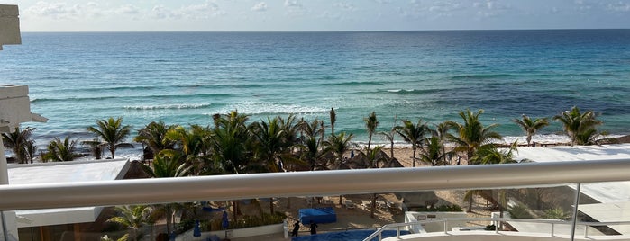 Hotel NYX Cancun is one of CrystttalitoFest.