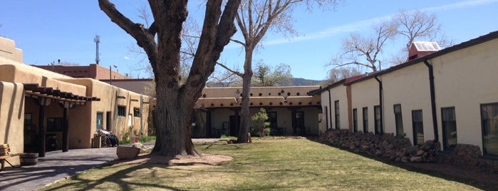 Palace of the Governors is one of Santa Fe.