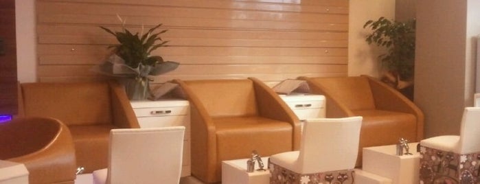 Nail Clinic Spa is one of Lugares favoritos de Şule.
