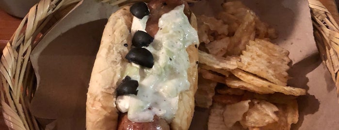 Furter Hot Dogs Gourmet is one of Karim : понравившиеся места.