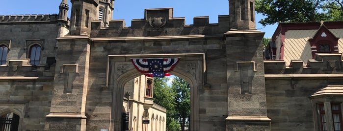 Allegheny Cemetery is one of PGH.