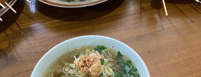 Soto Seger Mbok Giyem is one of Chloeさんのお気に入りスポット.