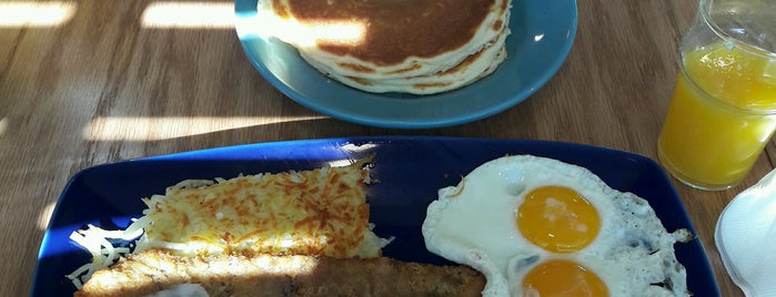 IHOP is one of Pacoさんのお気に入りスポット.