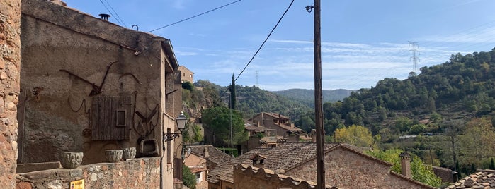 Mura is one of Castillos y pueblos medievales.