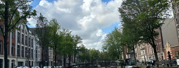 Blue Line Canal Boat Tour is one of Amsterdam.