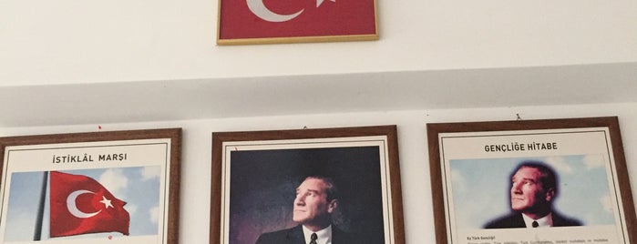 Özyurt İlkokulu is one of Çankaya'daki Okullar.