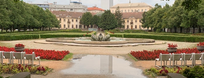 Fontána Mária v Medickej záhrade is one of Slovensko.