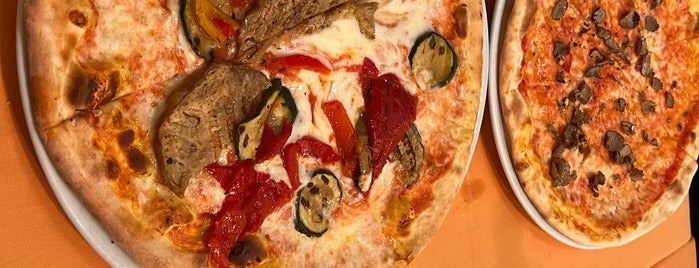 Galleria Ristorante Pizzeria is one of Monica'nın Beğendiği Mekanlar.