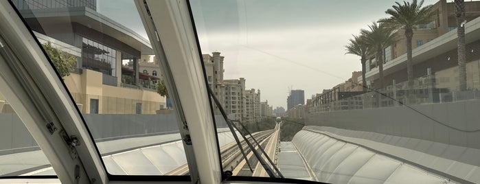 Nakheel Mall Monorail Station is one of Done 3.