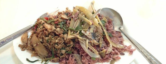 ศักดิ์สิทธิ์อาหารเจ saksith vegetarian is one of Vegetarian Chiang Mai.