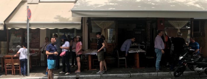 Castello Pizza is one of สถานที่ที่ Panagiotis ถูกใจ.