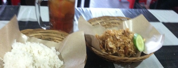 Ayam geprek "MBOK MORO" is one of Hang-out.