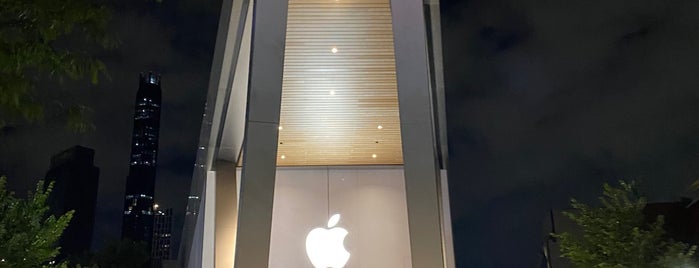 Apple Downtown Brooklyn is one of Jonathonさんのお気に入りスポット.